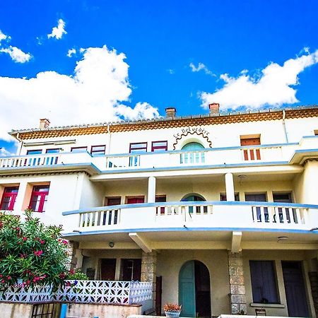 Hotel La Stregheria à Leucate Extérieur photo